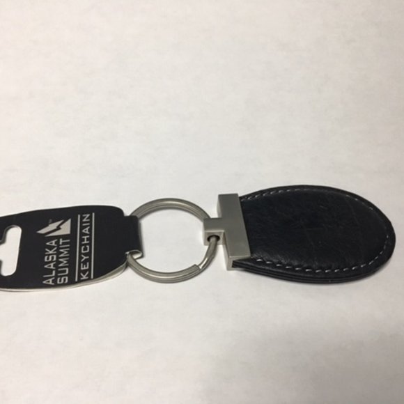 Alaska Summit Leather Keychain w/Silver Toned Hardware 3.5" - Picture 7 of 8